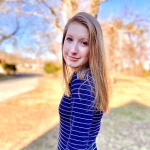 Meet your Posher, Raena